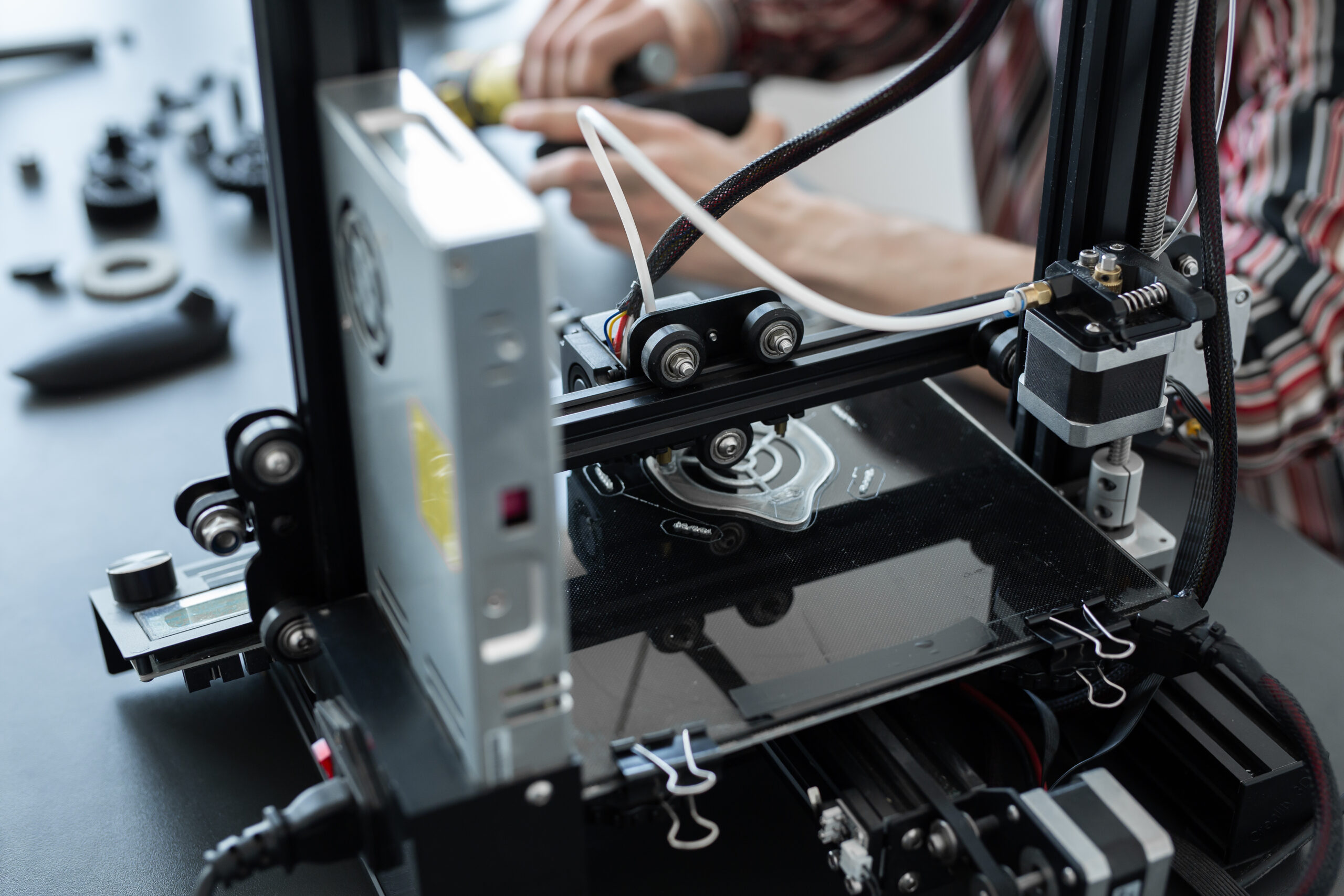 3d-printing-machine-operation-in-the-laboratory-2026-01-07-02-31-37-utc